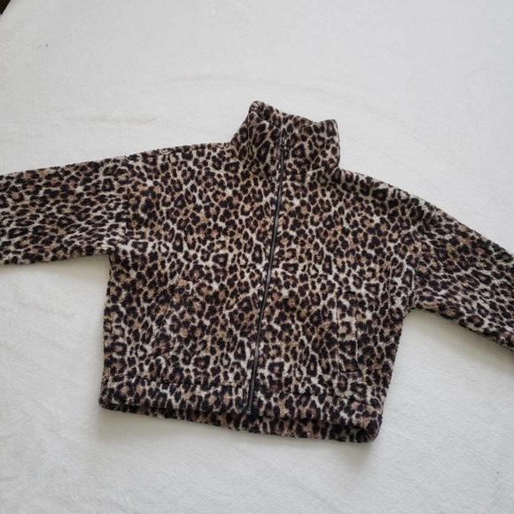 American Eagle Outfitters Jackets & Blazers - American Eagle Cheetah Print Zip Up Sherpa Jacket